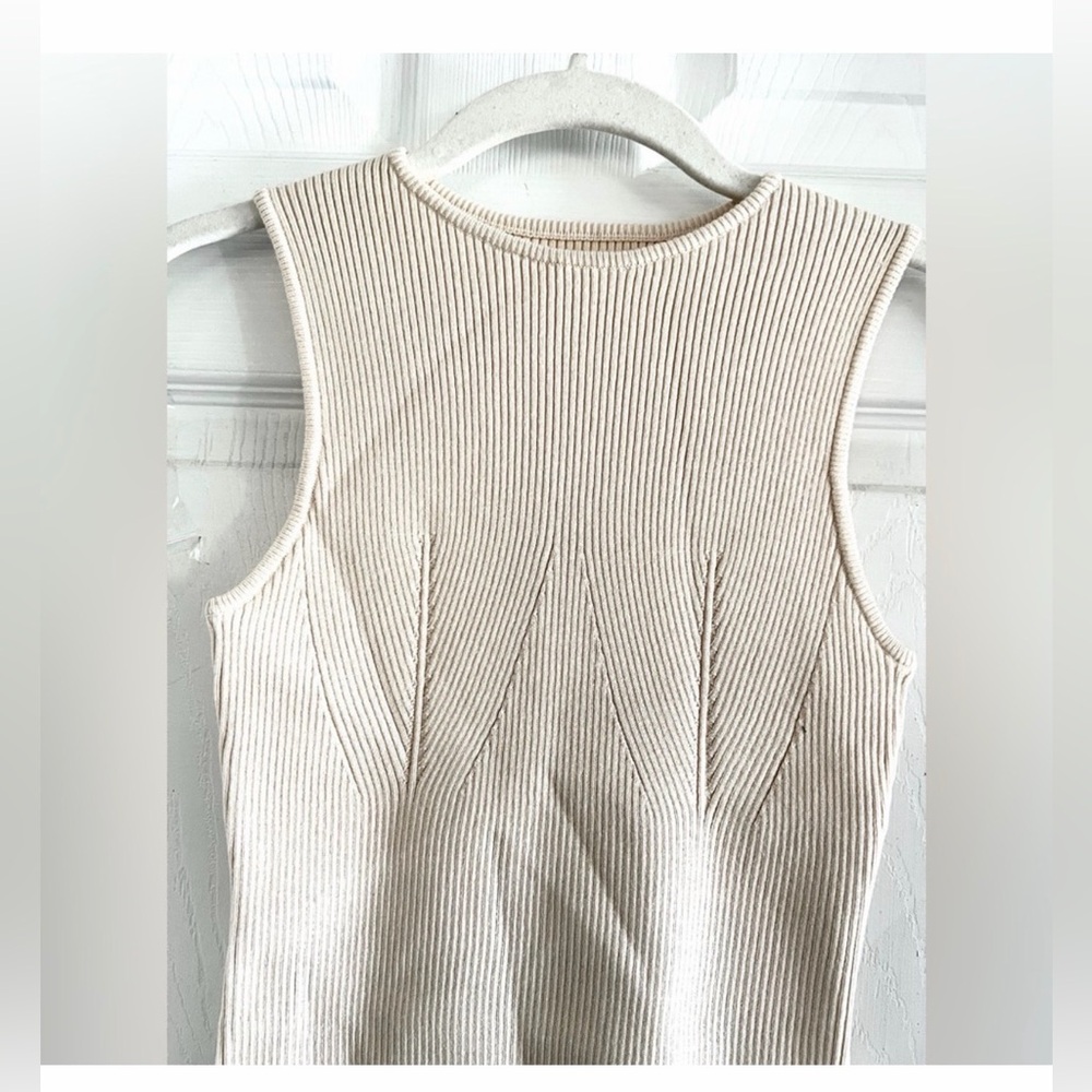 Beige Sleeveless Ribbed Top - Picture 12 of 15